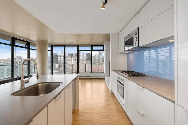 2105 108 W CORDOVA STREET - photo 3 of 18