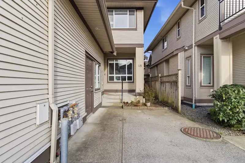 48 15168 66A AVENUE - photo 3 of 31