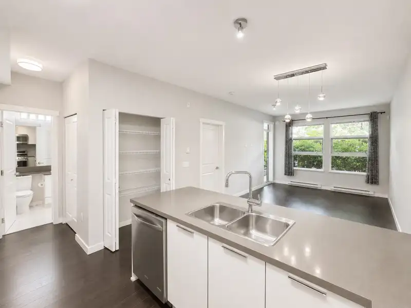 108 607 COTTONWOOD AVENUE - photo 1 of 20