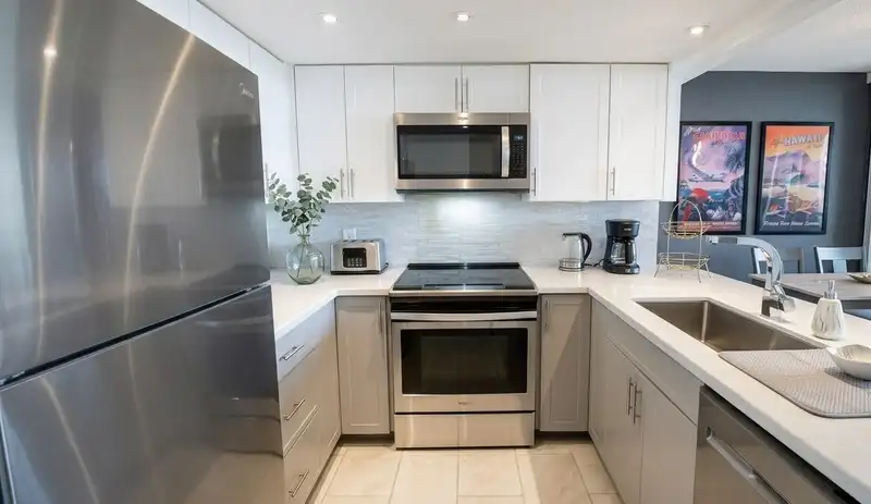 605 1045 QUAYSIDE DRIVE - photo 3 of 18