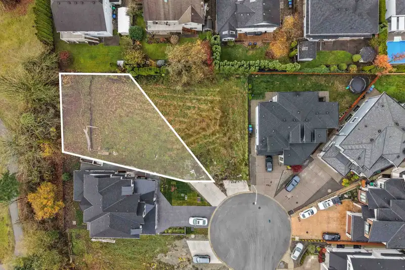 18922 62 AVENUE - photo 1 of 15