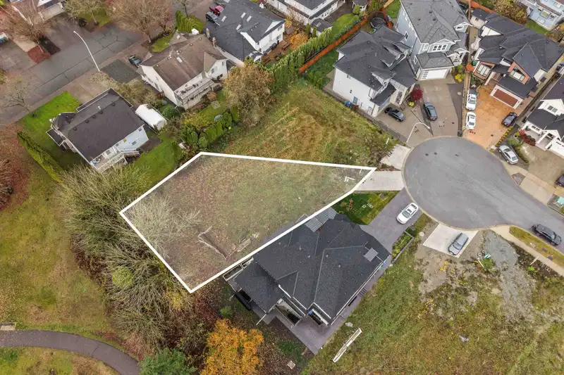 18922 62 AVENUE - photo 3 of 15