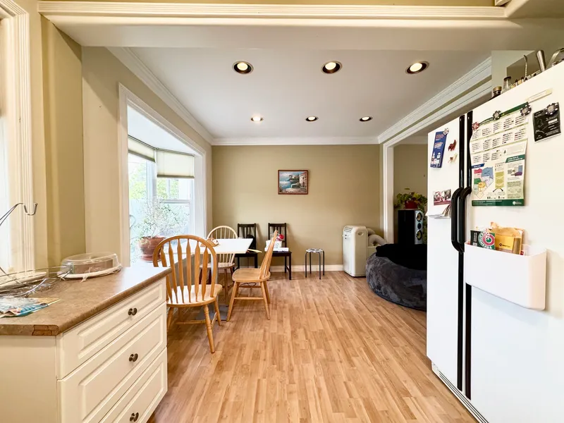 9525 SULLIVAN STREET - photo 4 of 17