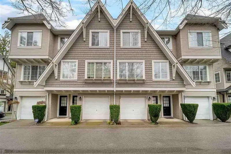 43 12778 66 AVENUE - photo 1 of 26