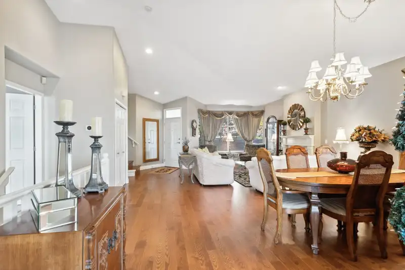 121 2979 PANORAMA DRIVE - photo 4 of 38