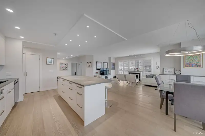 2102 555 AUSTIN AVENUE - photo 4 of 29
