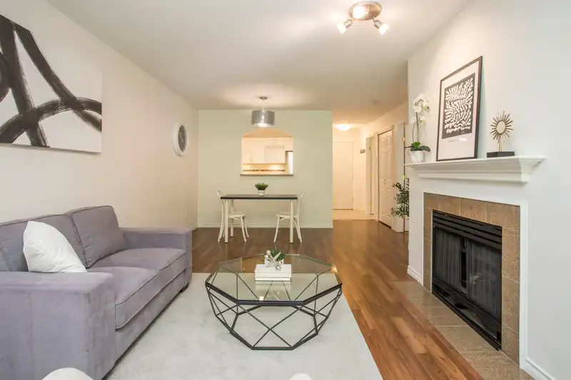 144 2980 PRINCESS CRESCENT - photo 3 of 28