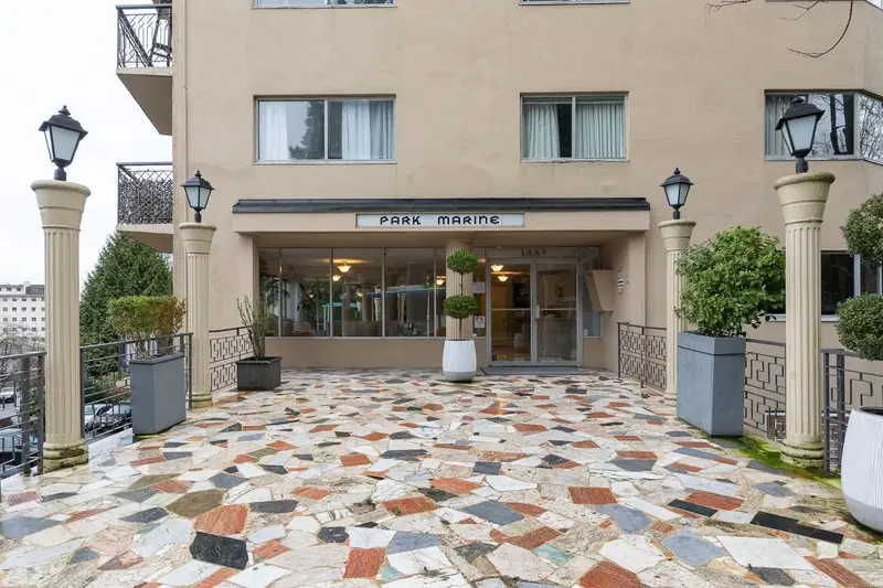 601 1930 MARINE DRIVE - photo 1 of 19