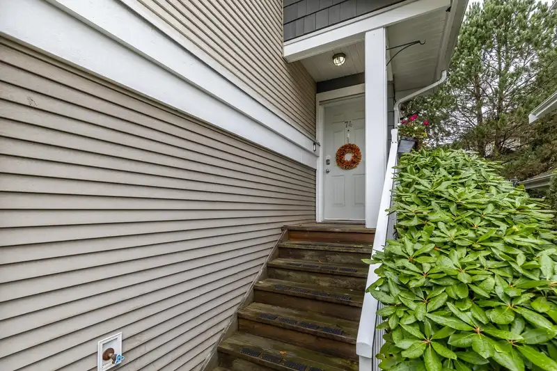 74 20760 DUNCAN WAY - photo 3 of 40