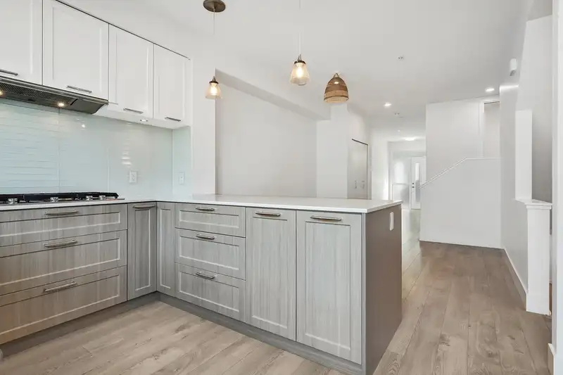 3 2978 159 STREET - photo 4 of 40