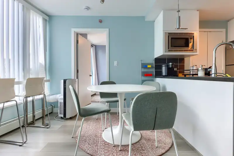 2601 188 KEEFER PLACE - photo 4 of 31