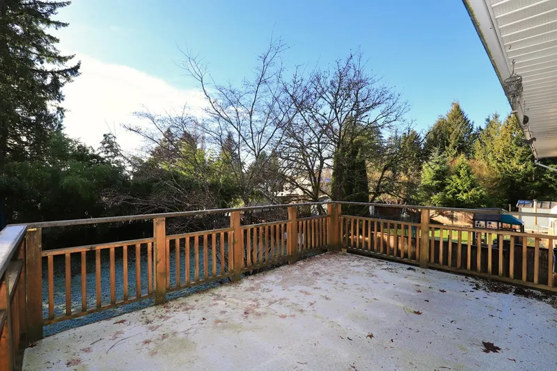 24902 122 AVENUE - photo 3 of 17