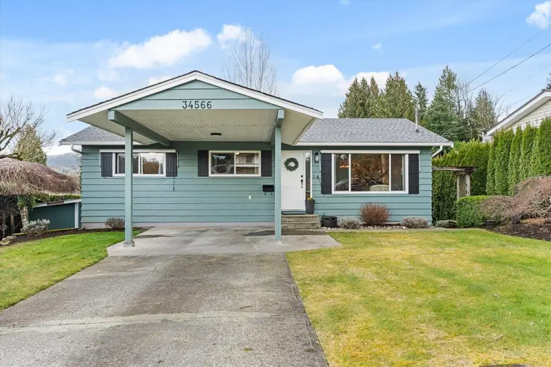 34566 HURST CRESCENT - photo 1 of 25