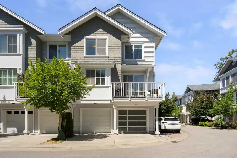 87 5550 ADMIRAL WAY - photo 1 of 40