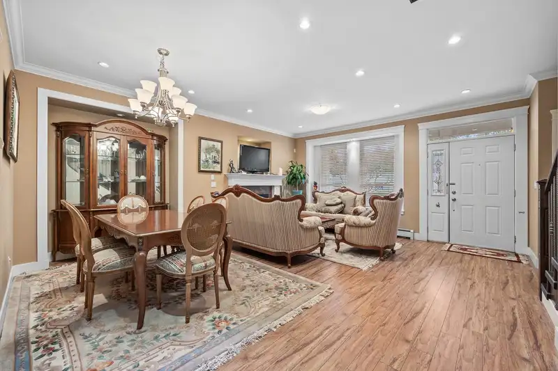 13145 108 AVENUE - photo 1 of 31