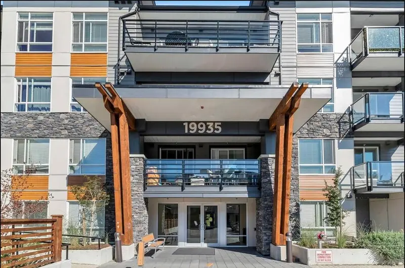 302 19935 75A AVENUE - photo 2 of 12