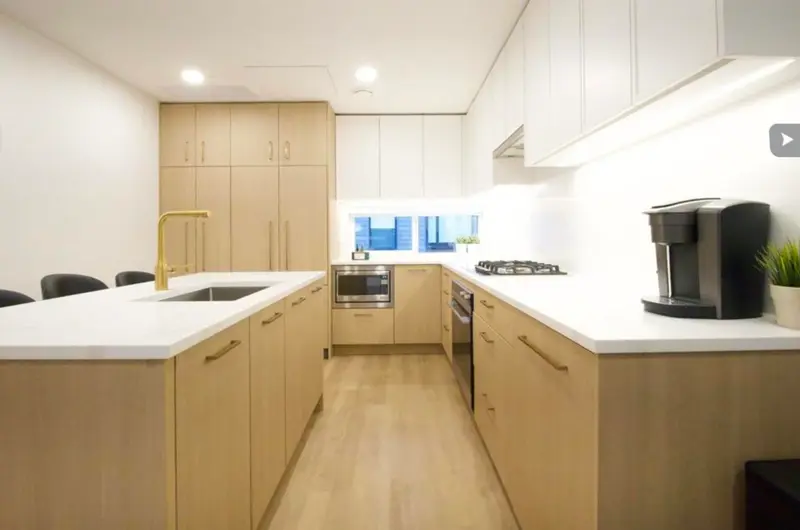 202 381 CLAYTON STREET - photo 4 of 23