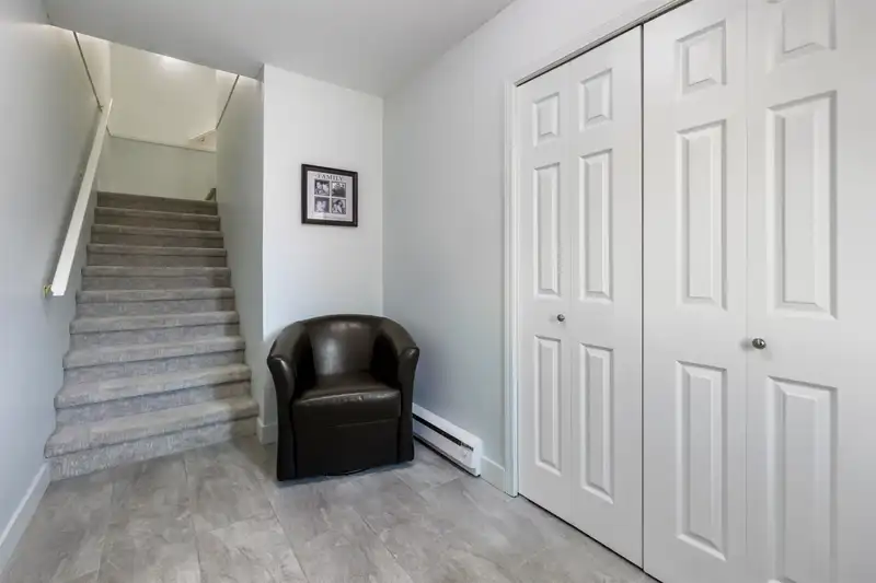 412 19645 64 AVENUE - photo 4 of 32