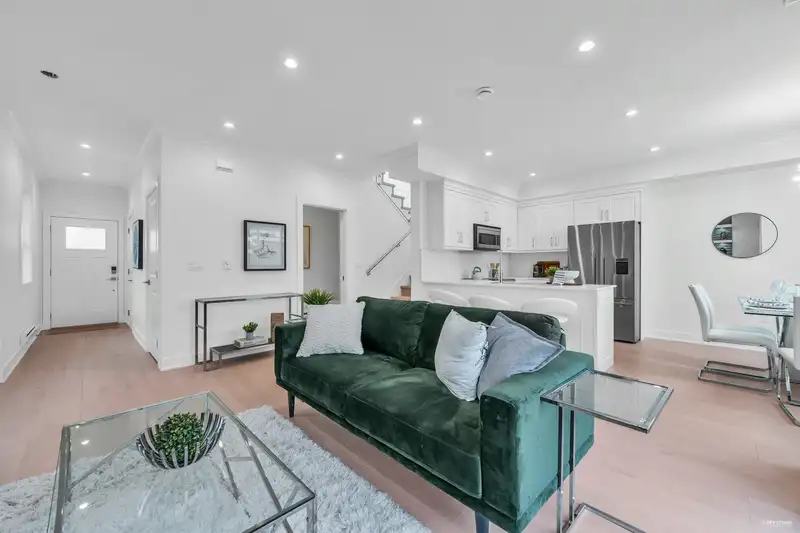 109 8233 WILLIAMS ROAD - photo 1 of 28