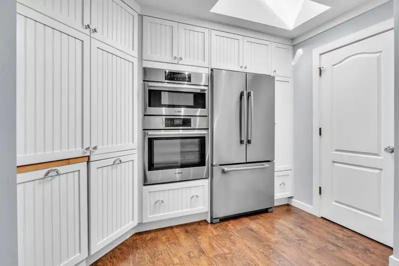 307 1440 GEORGE STREET - photo 4 of 40