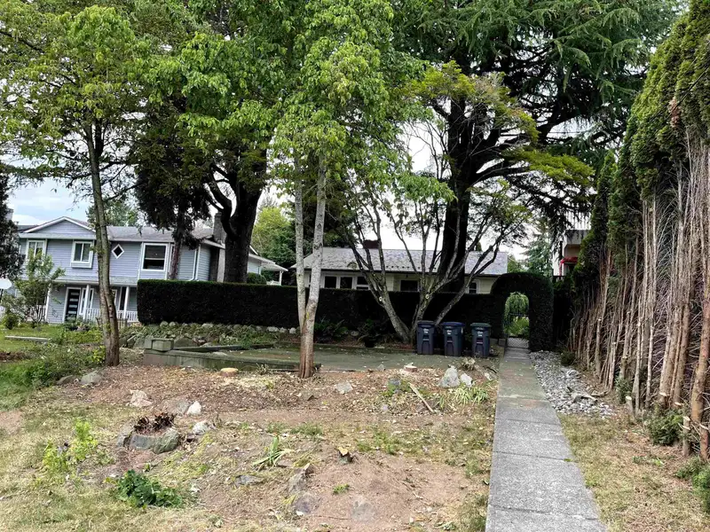 15079 84 AVENUE - photo 1 of 1