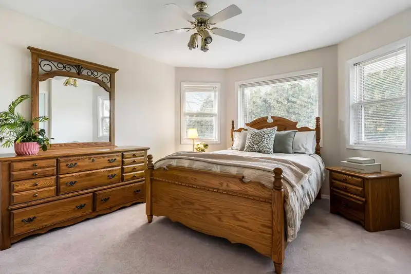 10129 ROSEWOOD PLACE - photo 4 of 39