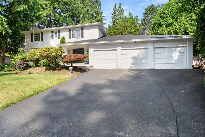 3 HALSS CRESCENT - photo 3 of 40
