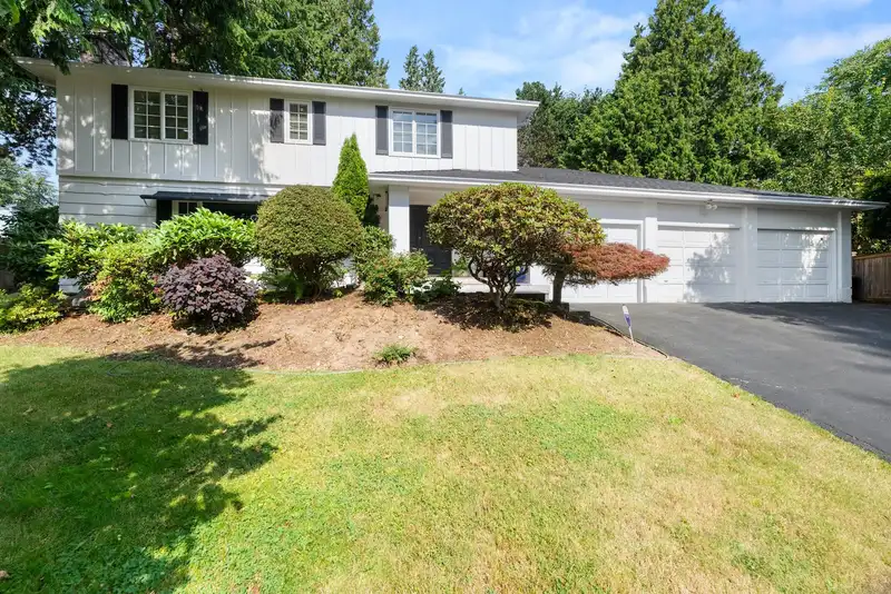 3 HALSS CRESCENT - photo 4 of 40