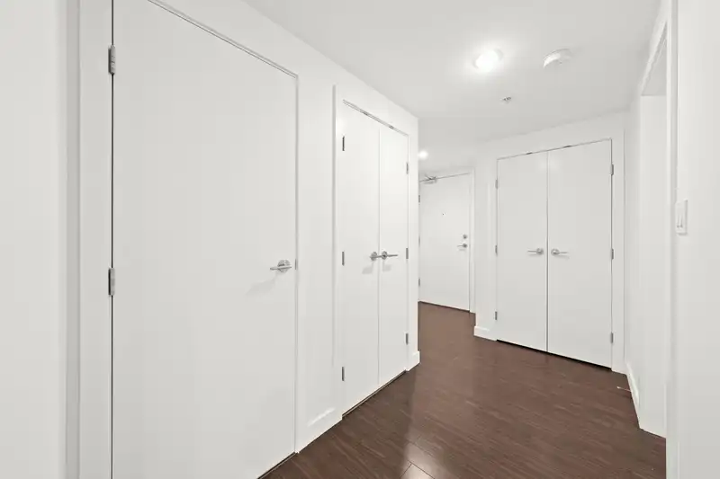 601 7371 WESTMINSTER HIGHWAY - photo 2 of 26