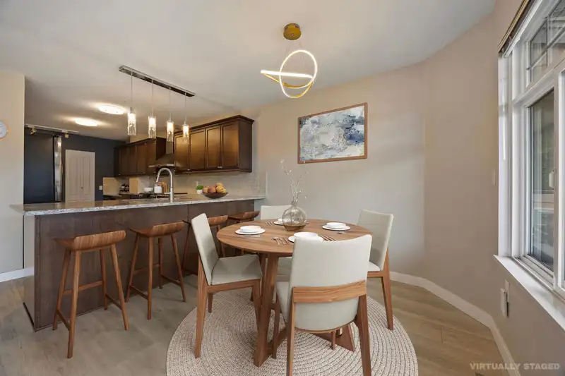 7 5201 OAKMOUNT CRESCENT - photo 4 of 40
