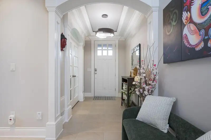 16267 26A AVENUE - photo 3 of 40