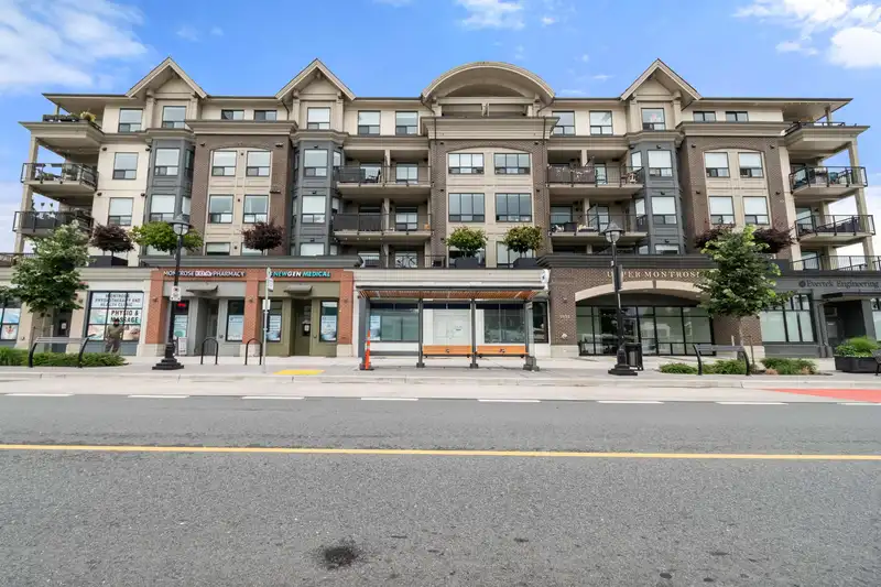 425 2493 MONTROSE AVENUE - photo 1 of 38