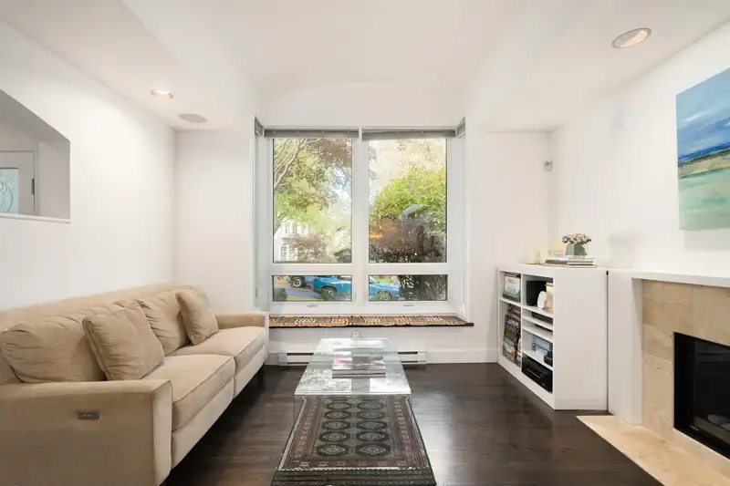 3328 W 30TH AVENUE - photo 4 of 37