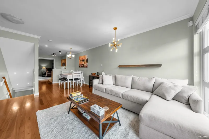 30 638 W 6TH AVENUE - photo 1 of 25