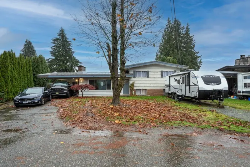 2436 RIDEAU STREET - photo 4 of 25