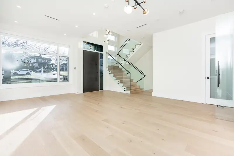 6471 BRYANT STREET - photo 4 of 40