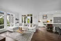 305 168 E 35TH AVENUE - thumbnail 1