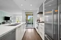 305 168 E 35TH AVENUE - thumbnail 10