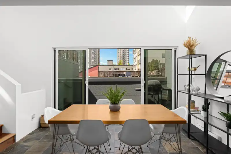 9 1934 BARCLAY STREET - photo 1 of 26