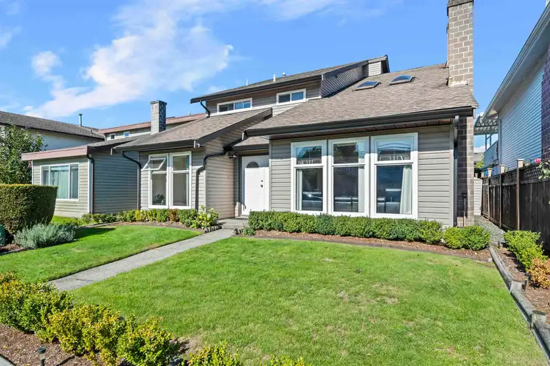 9557 FRANCIS ROAD - photo 1 of 30