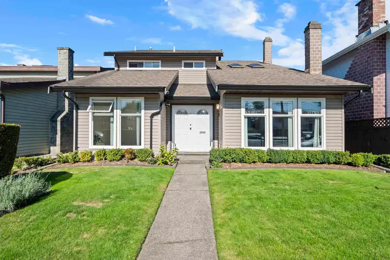 9557 FRANCIS ROAD - photo 2 of 30