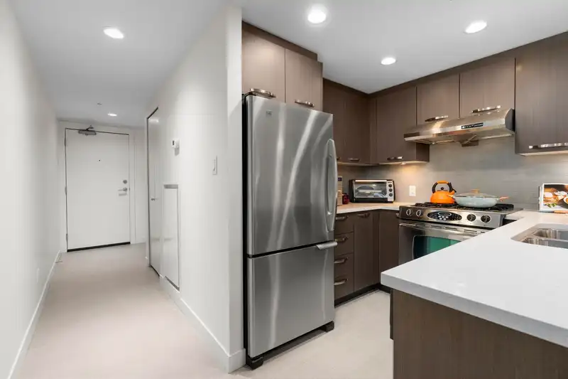 607 8333 ANDERSON ROAD - photo 3 of 36