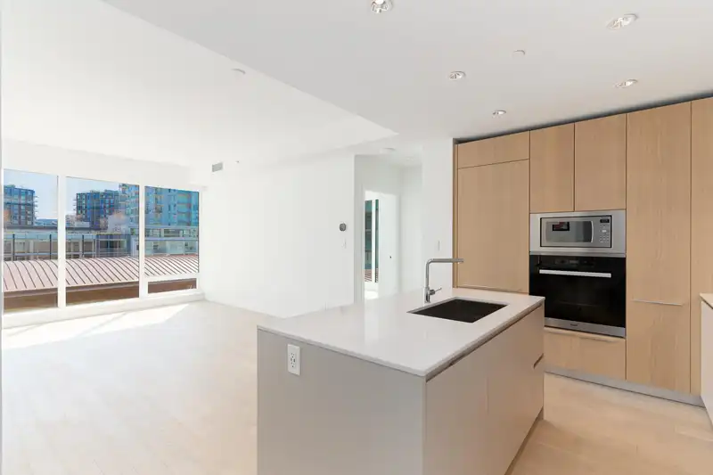 613 6688 PEARSON WAY - photo 2 of 21