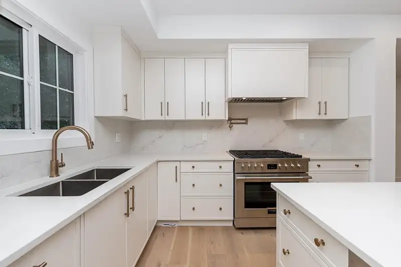 24430 56 AVENUE - photo 4 of 37