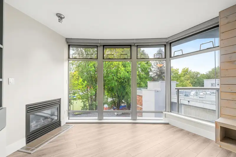 602 2965 FIR STREET - photo 2 of 32
