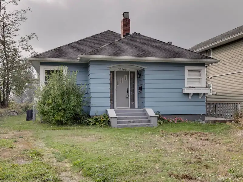 33700 3RD AVENUE - photo 1 of 40