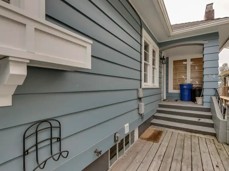 33700 3RD AVENUE - photo 4 of 40