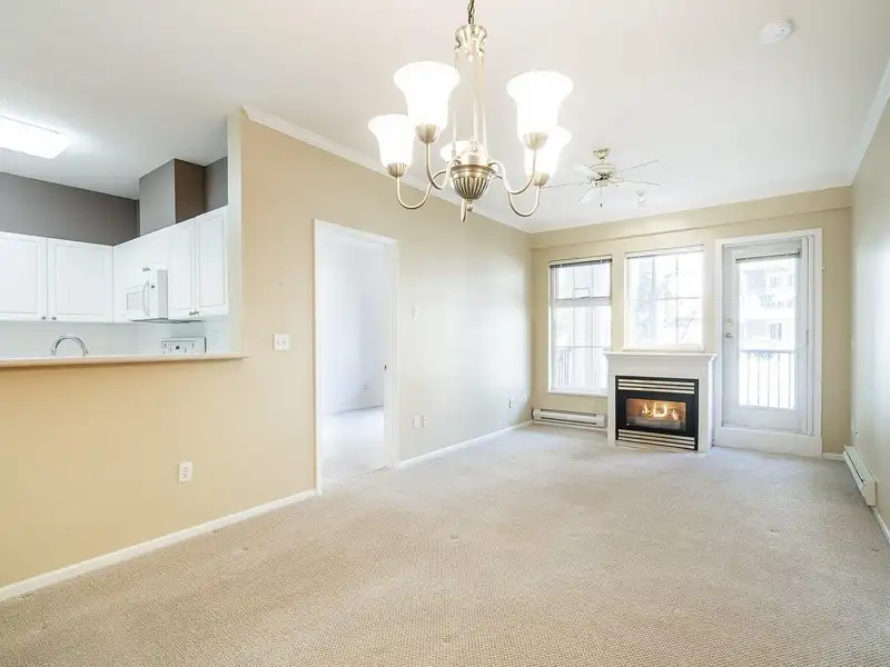 206 5555 13A AVENUE - photo 3 of 38
