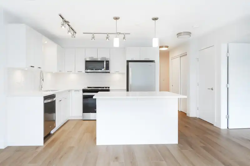 313 22562 121 AVENUE - photo 2 of 29