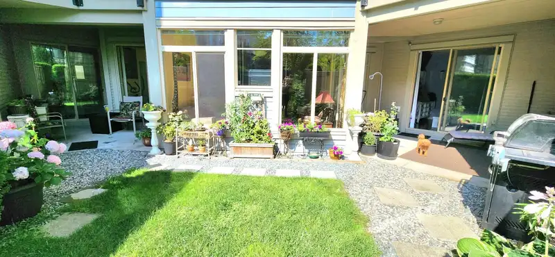 122 15380 102A AVENUE - photo 1 of 33